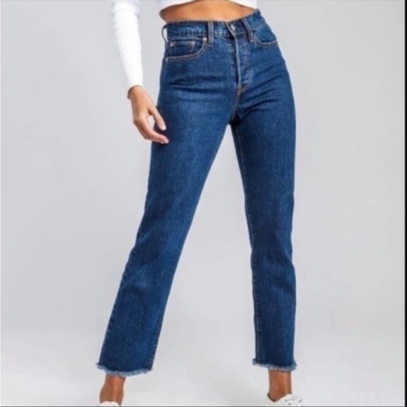 Levi’s Wedgie Icon Fit Raw Hem Jeans size 25 - Picture 1 of 8